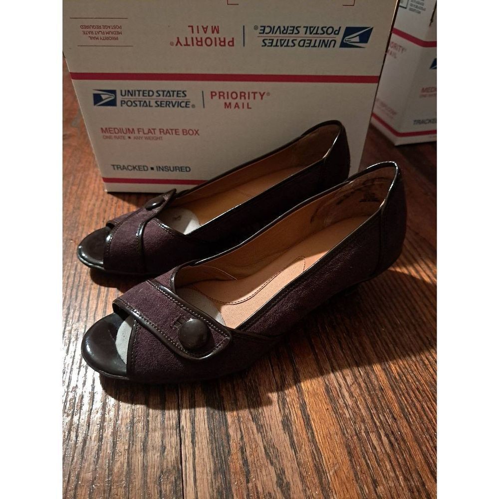 Size 8M Jaclyn Smith Brown Peep Toe Low Kitten Heel Marlow Dress Shoes